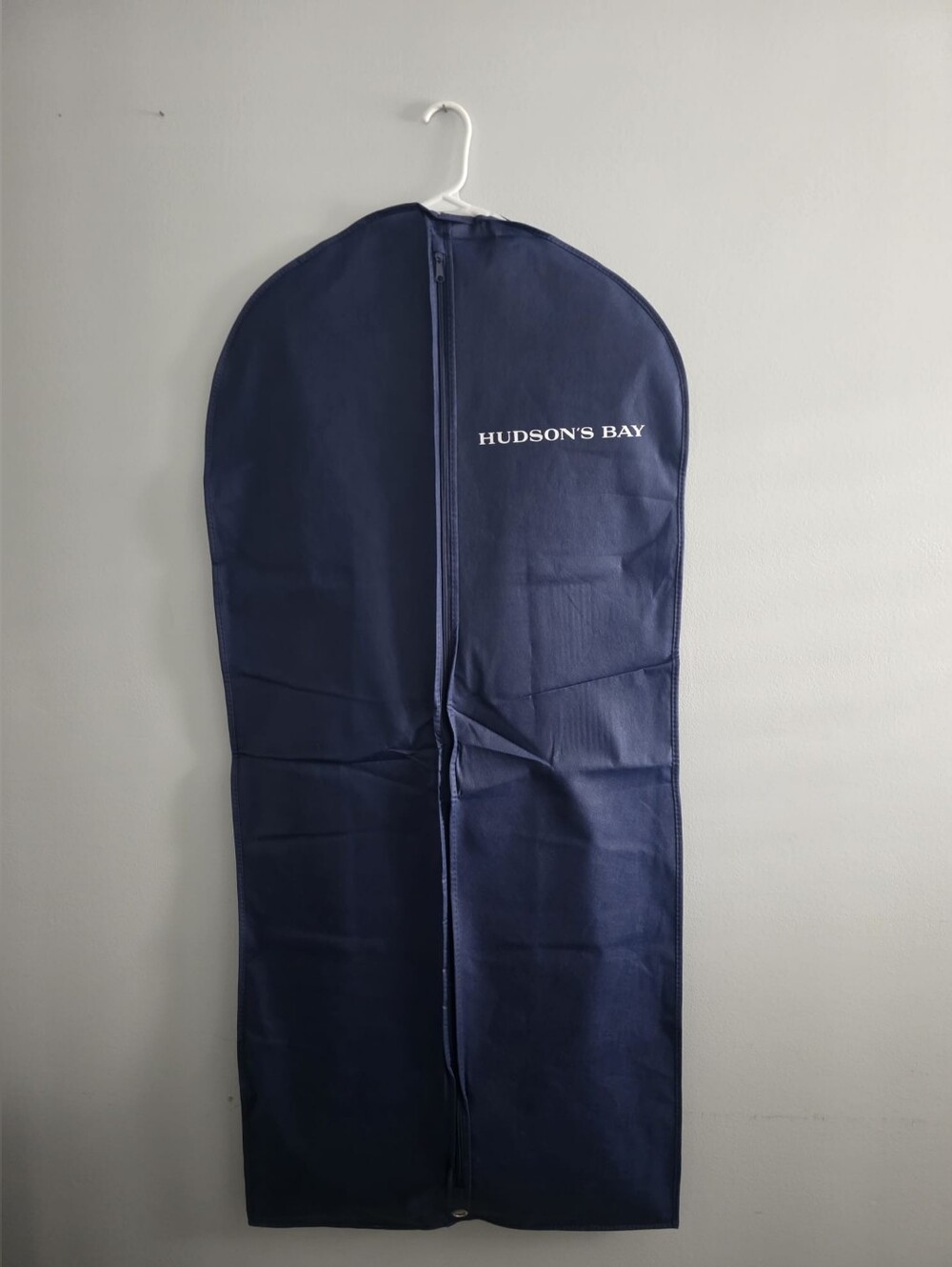 Hudsons Bay Navy Garment Bag
